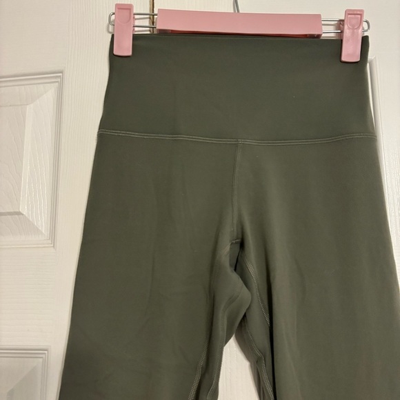 Lululemon Align Scalloped Hem High-Rise Pant 25"
Grey Sage - Picture 5 of 9